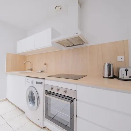 L'ange Au Sourire Reims