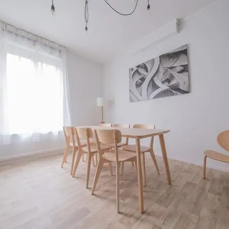 L'ange Au Sourire Daire *