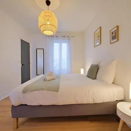 L'ange Au Sourire - Cathedrale - 3 * Reims