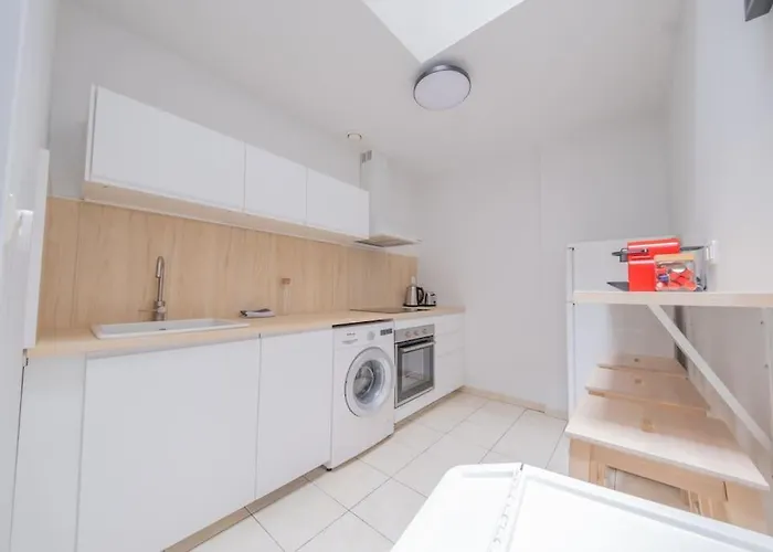 L'ange Au Sourire - Cathedrale - 3 *