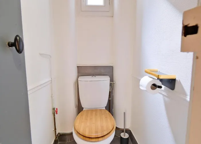 L'ange Au Sourire - Cathedrale - 3 *